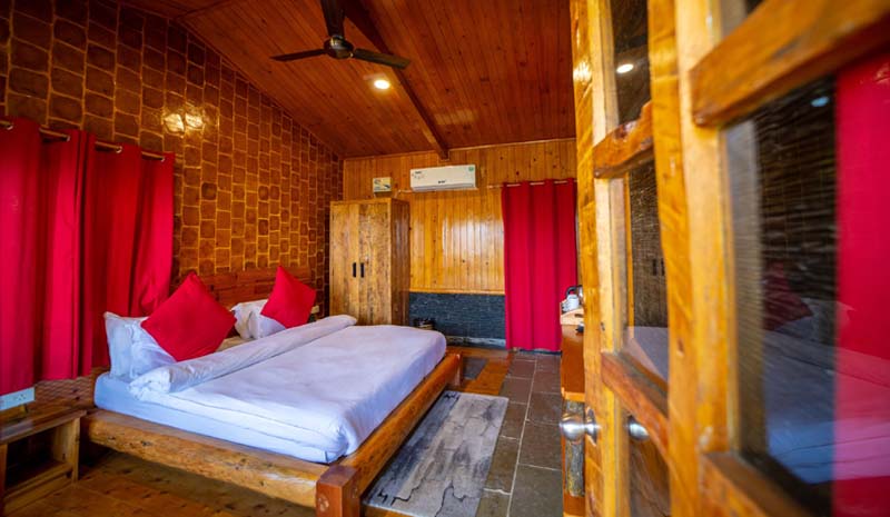 Suite Room with Jacuzzi